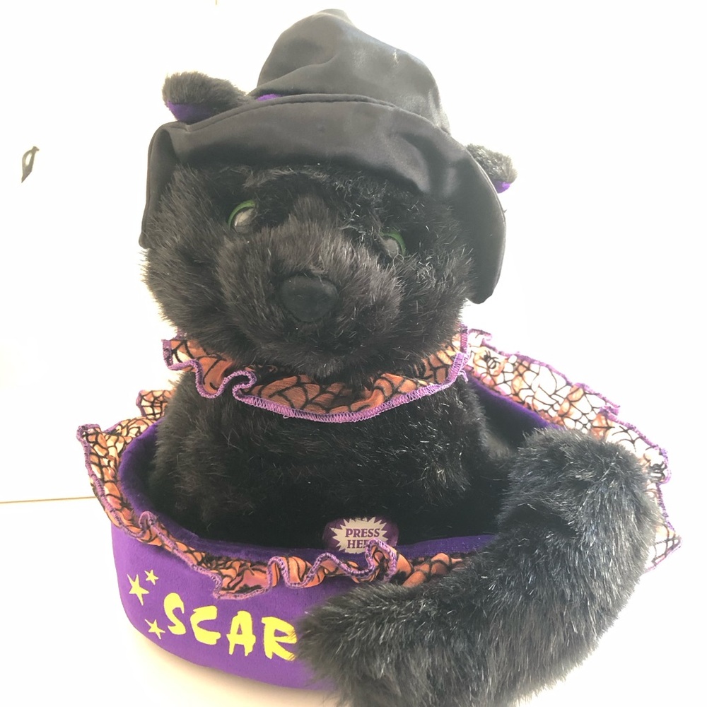DanDee Scaredy Cat Black and Purple Animated Dan Dee Screaming